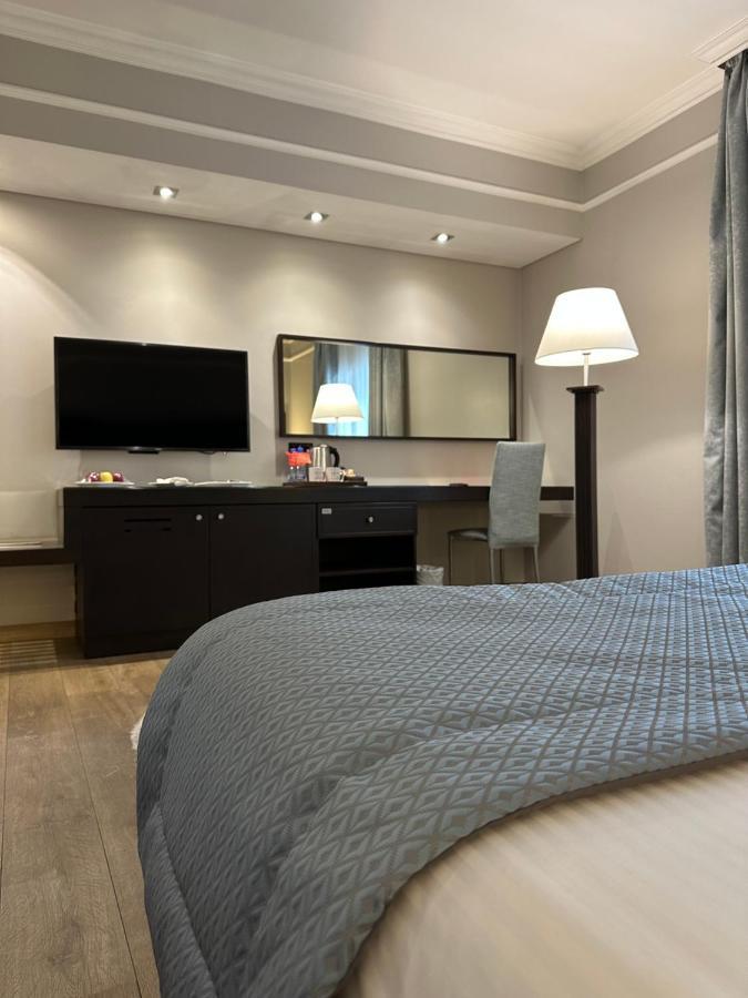 Ramada By Wyndham Downtown Hotel 4*