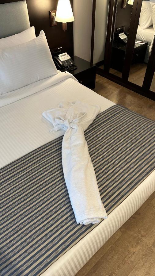 Ramada By Wyndham Downtown 4*