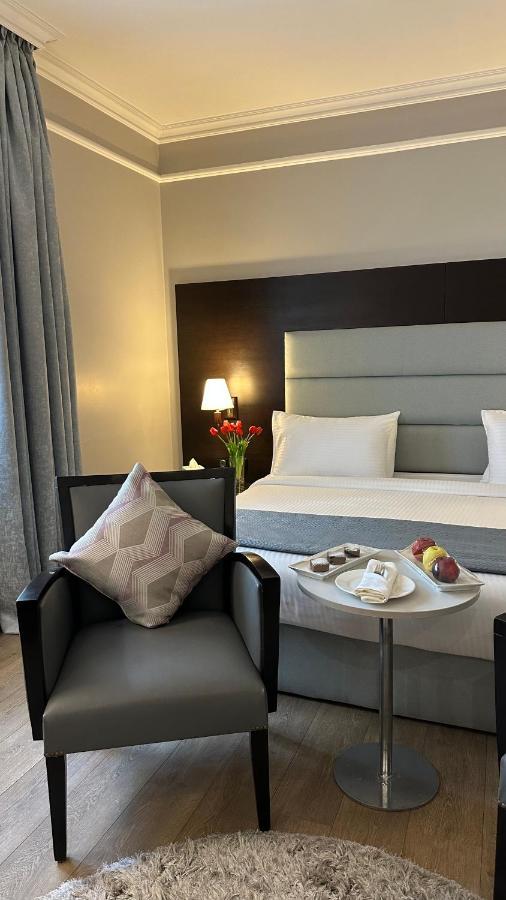 Hotel Ramada By Wyndham Downtown 4*