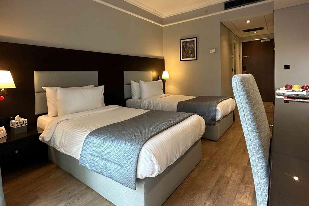 Ramada By Wyndham Downtown Hotel 4*