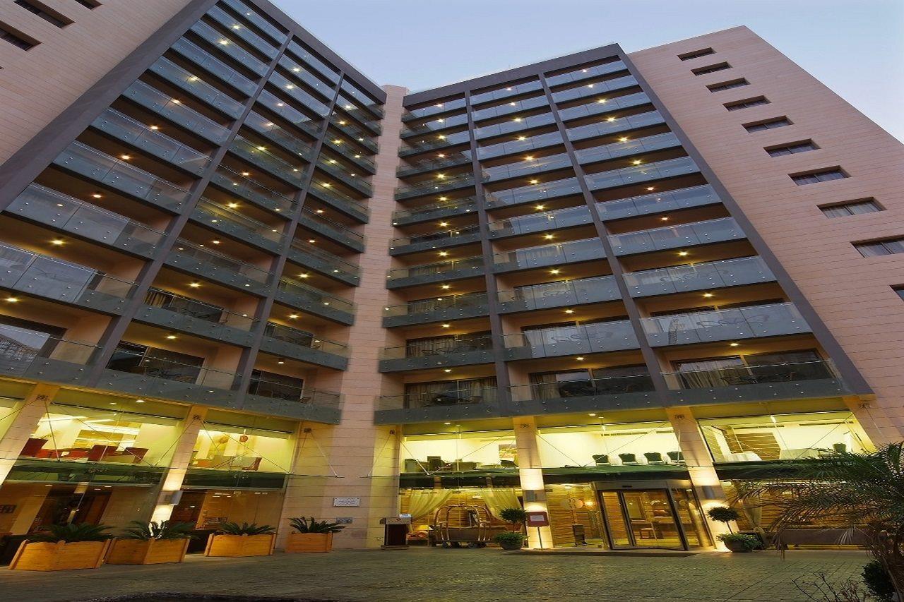 Ramada By Wyndham Downtown