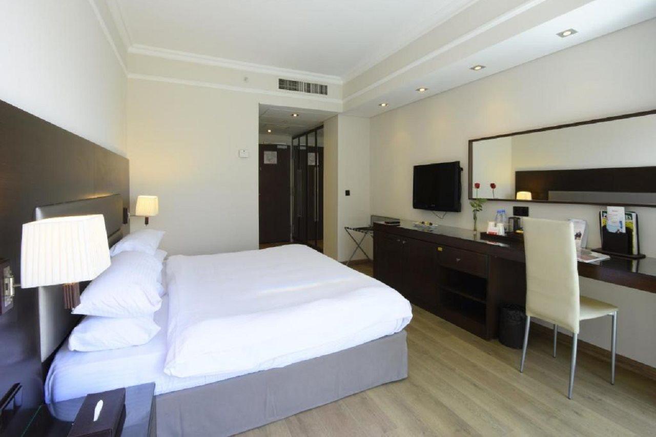 Hotel Ramada By Wyndham Downtown