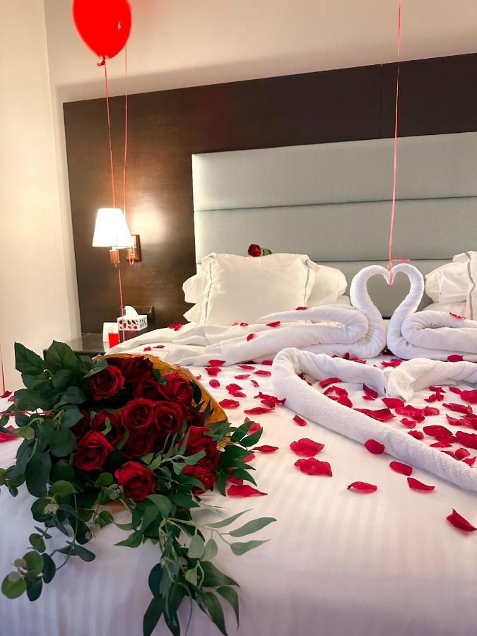 Hotel Ramada By Wyndham Downtown 4*