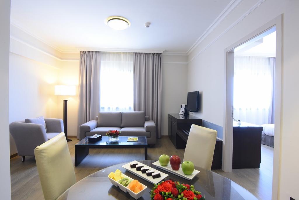 Hotel Ramada By Wyndham Downtown