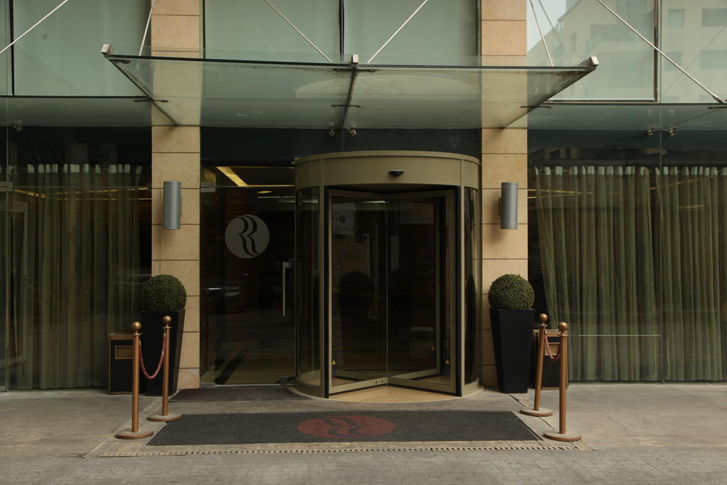 Hotel Ramada By Wyndham Downtown 4*